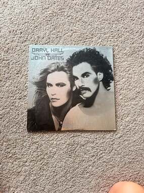 Daryl Hall & John Oates (Silver Album) Self-Titled Vintage Vinyl LP APL1-1144